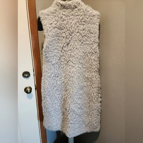 Light Blue Vest by Ashley - Picture 3 of 4